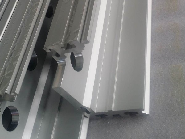 鋁型材在電氣工業上有怎樣的開發與應用？