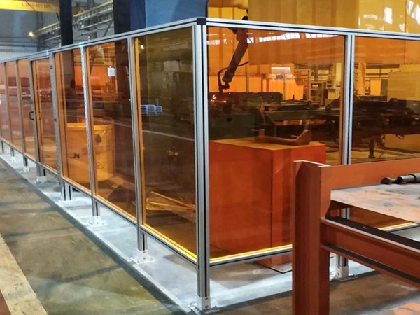 車間器械護欄網有必要安裝么？